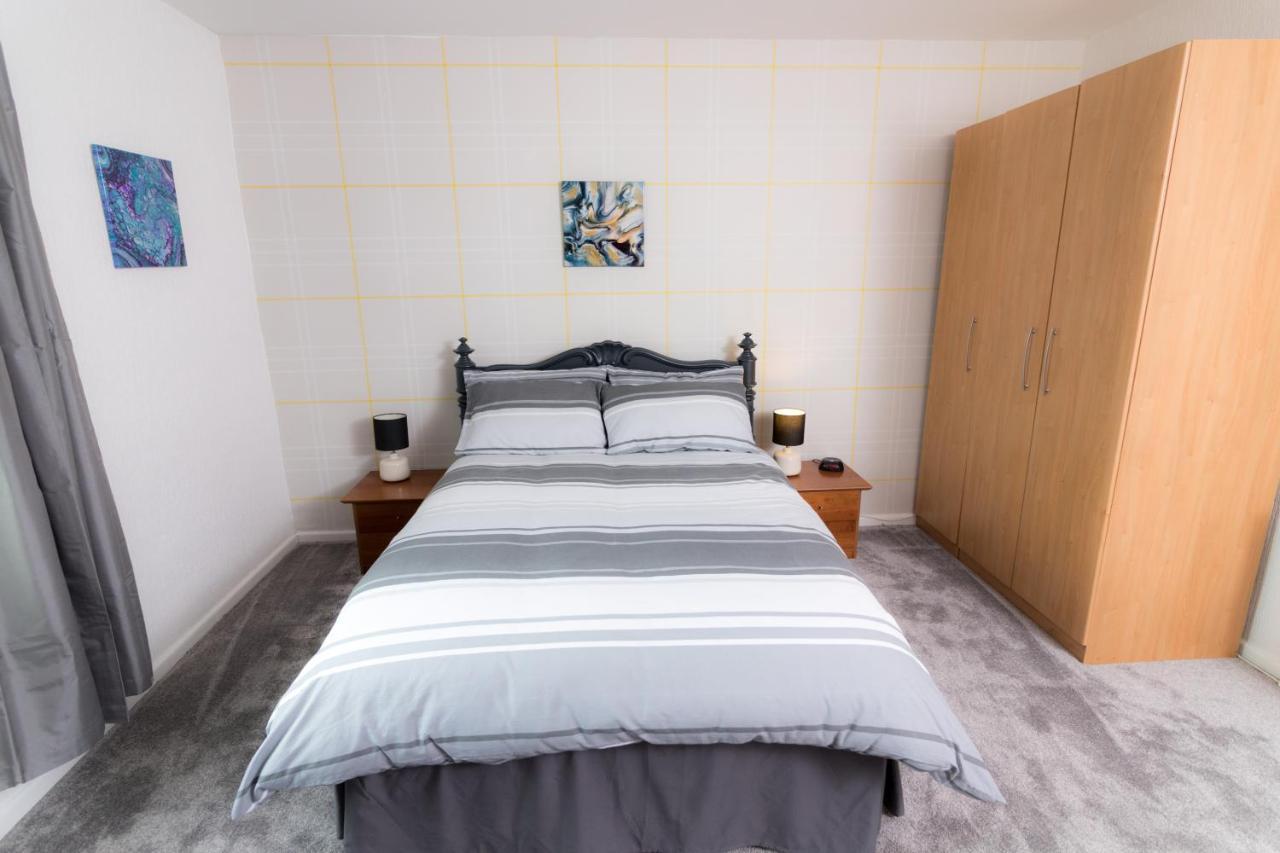 Entire House - 2 Bedroom - 3 Bed - Free Wifi - Tv Clayton-le-Moors Exterior photo