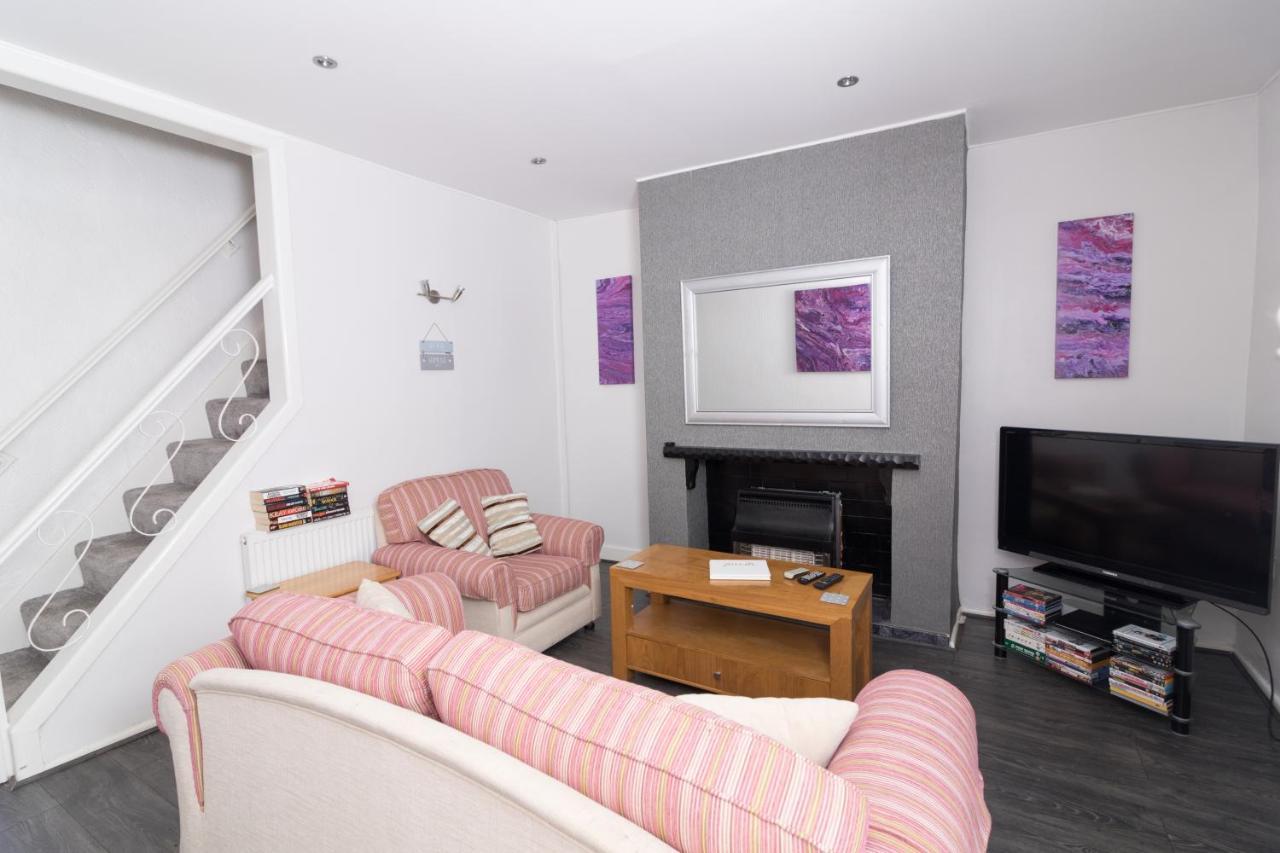 Entire House - 2 Bedroom - 3 Bed - Free Wifi - Tv Clayton-le-Moors Exterior photo